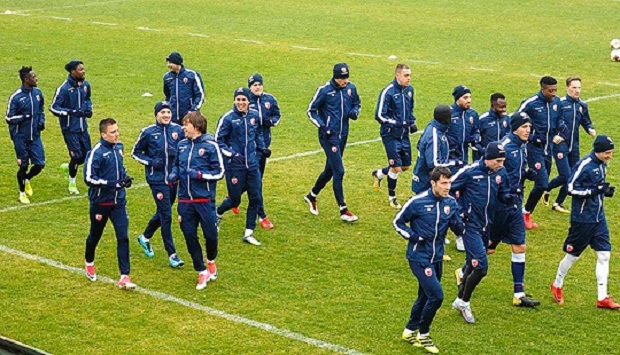 Милојевић повео 32 фудбалера у Турску: У авиону и Канга